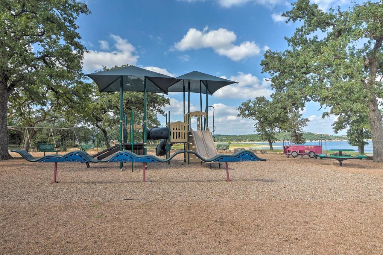 Waterfront Lake Travis Home With Pool Access! Point Venture Bagian luar foto