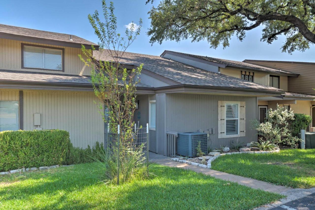Waterfront Lake Travis Home With Pool Access! Point Venture Bagian luar foto